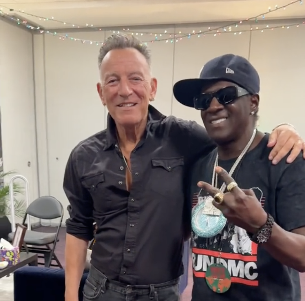 Bruce Springsteen Meets Flavor Flav And Covers Elvis Presley In Las Vegas: Watch