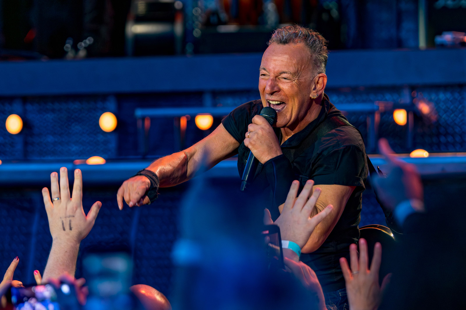 Bruce Springsteen squashes farewell tour rumors: “I ain’t going anywhere!”